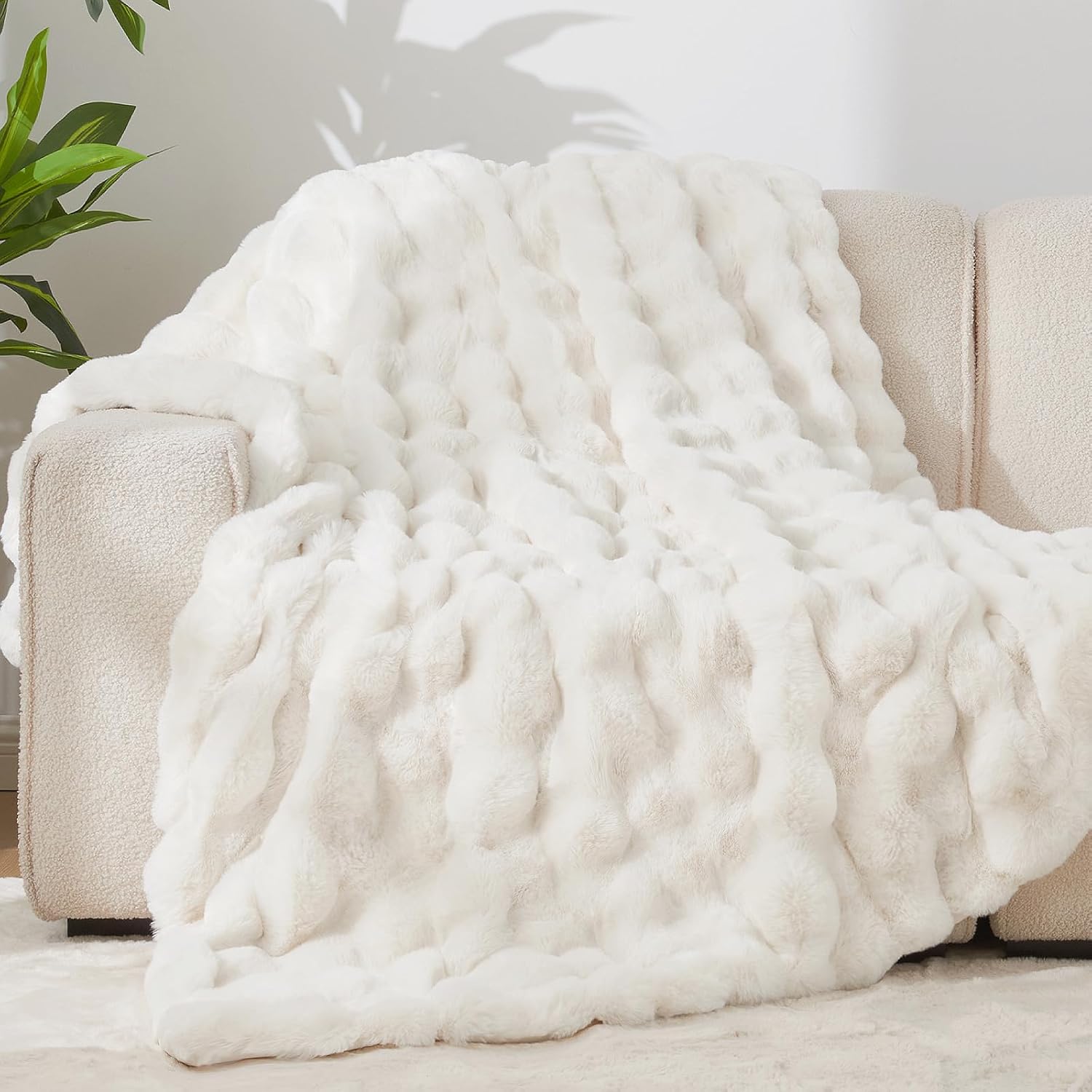 Andency Fluffy Faux Fur Twin Size Blanket for Couch, Soft Cozy Bubble Blankets f...