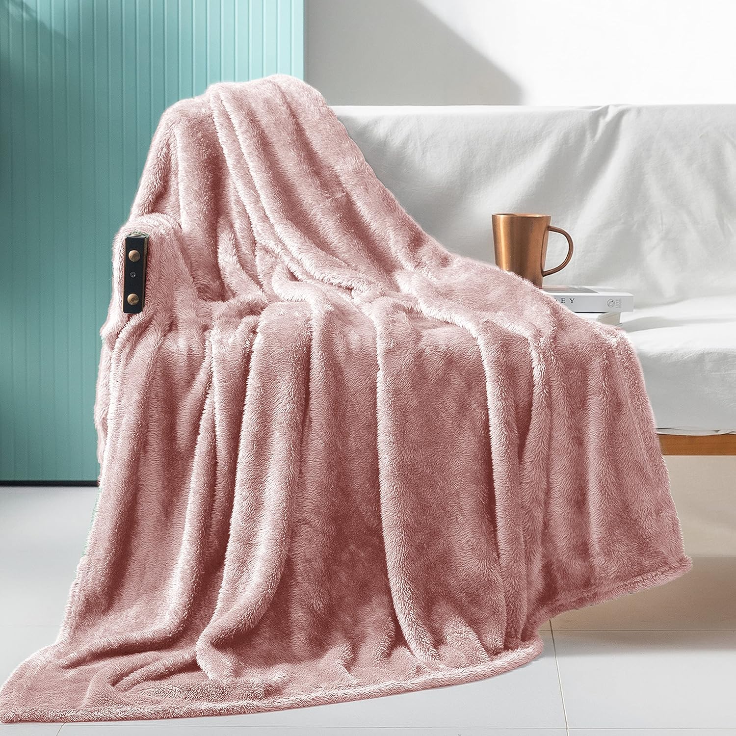 Exclusivo Mezcla Plush Fuzzy Fleece Throw Blanket Extra Large, Super Soft, Fluff...