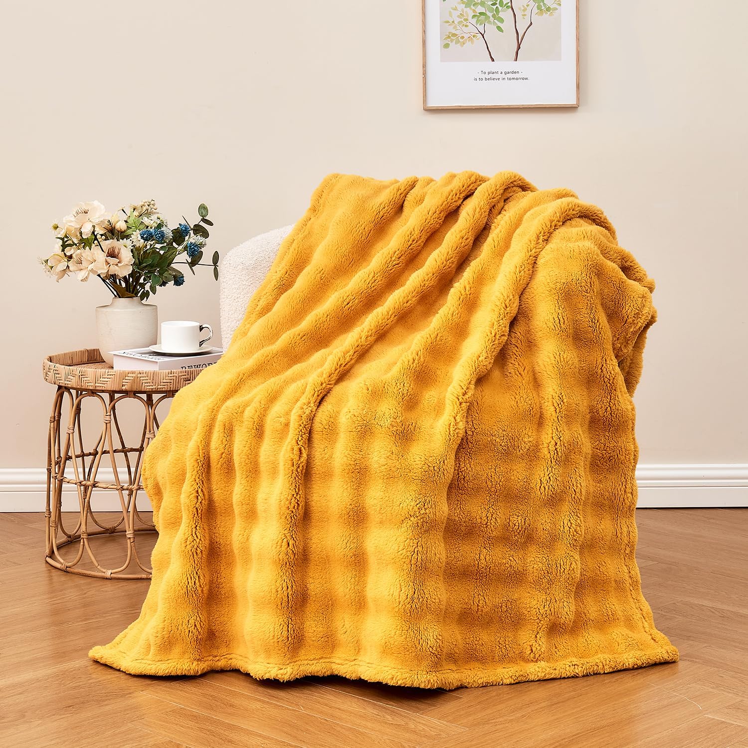 Wajade Fleece Throw Blanket Bubble Faux Fur Fluffy Bed Blanket Super Cosy Warm L...
