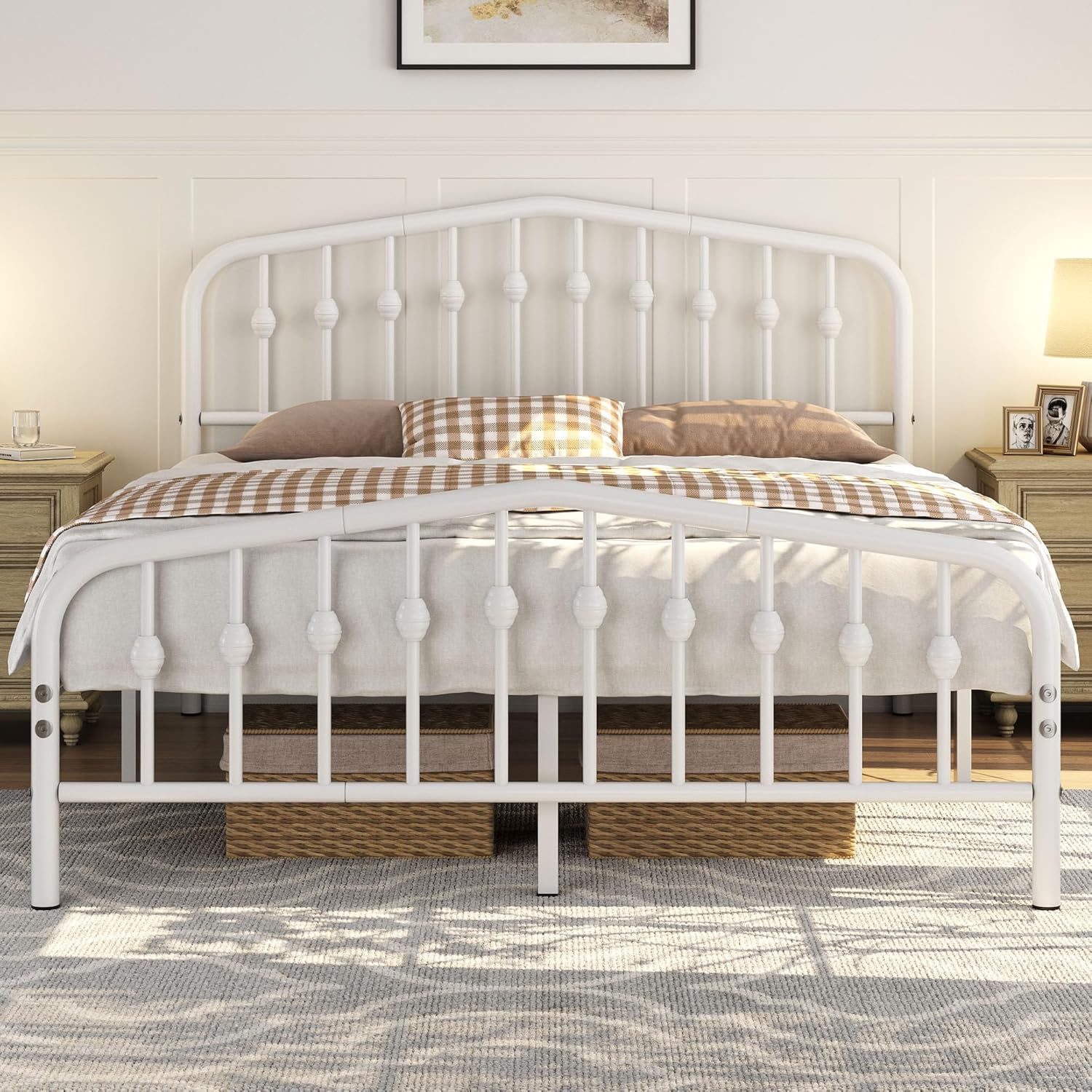 Unique Yaheetech 5ft King Bed Frame, Special Metal Bed with Crown-inspired Desig...