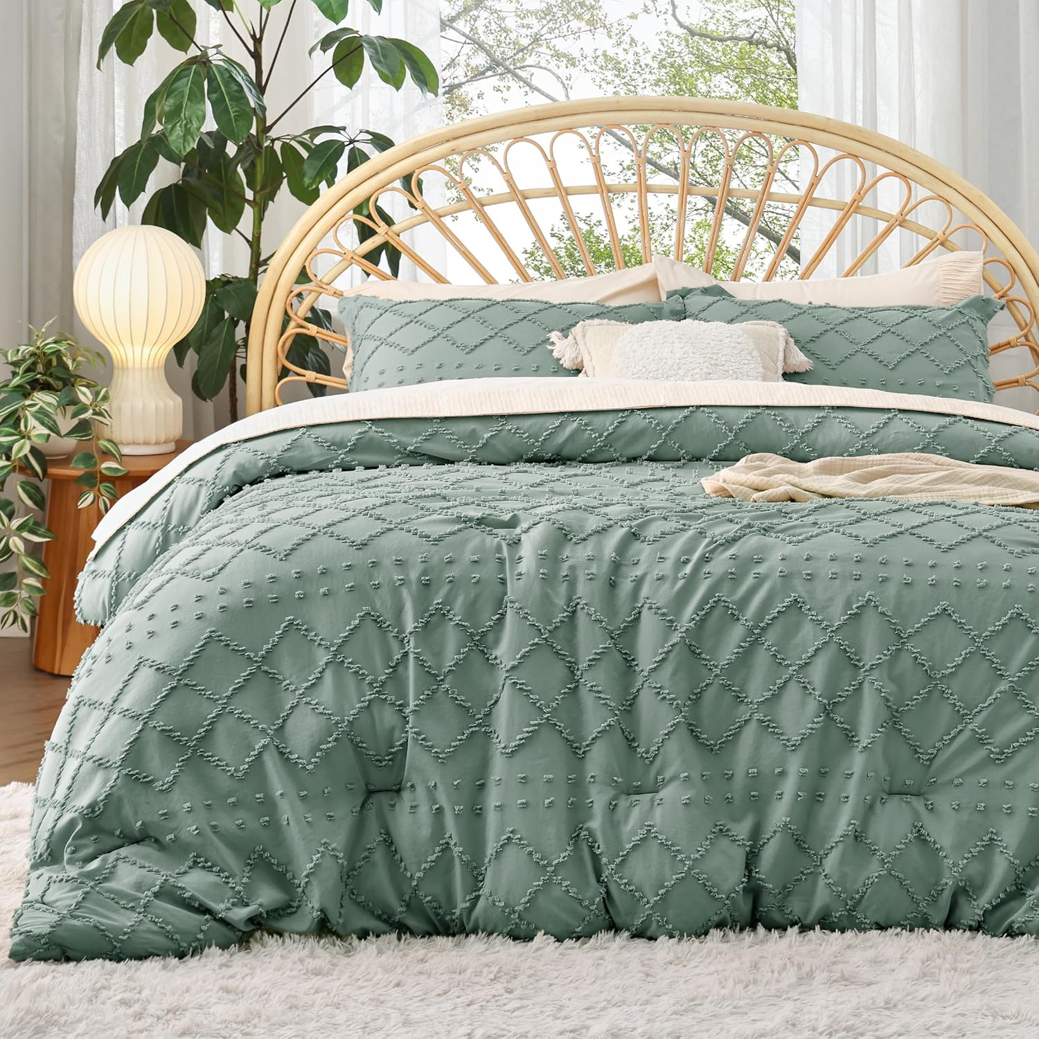 Bedsure King Comforter Set, Unique Green Comforter for Boho Style, Special Shabb...