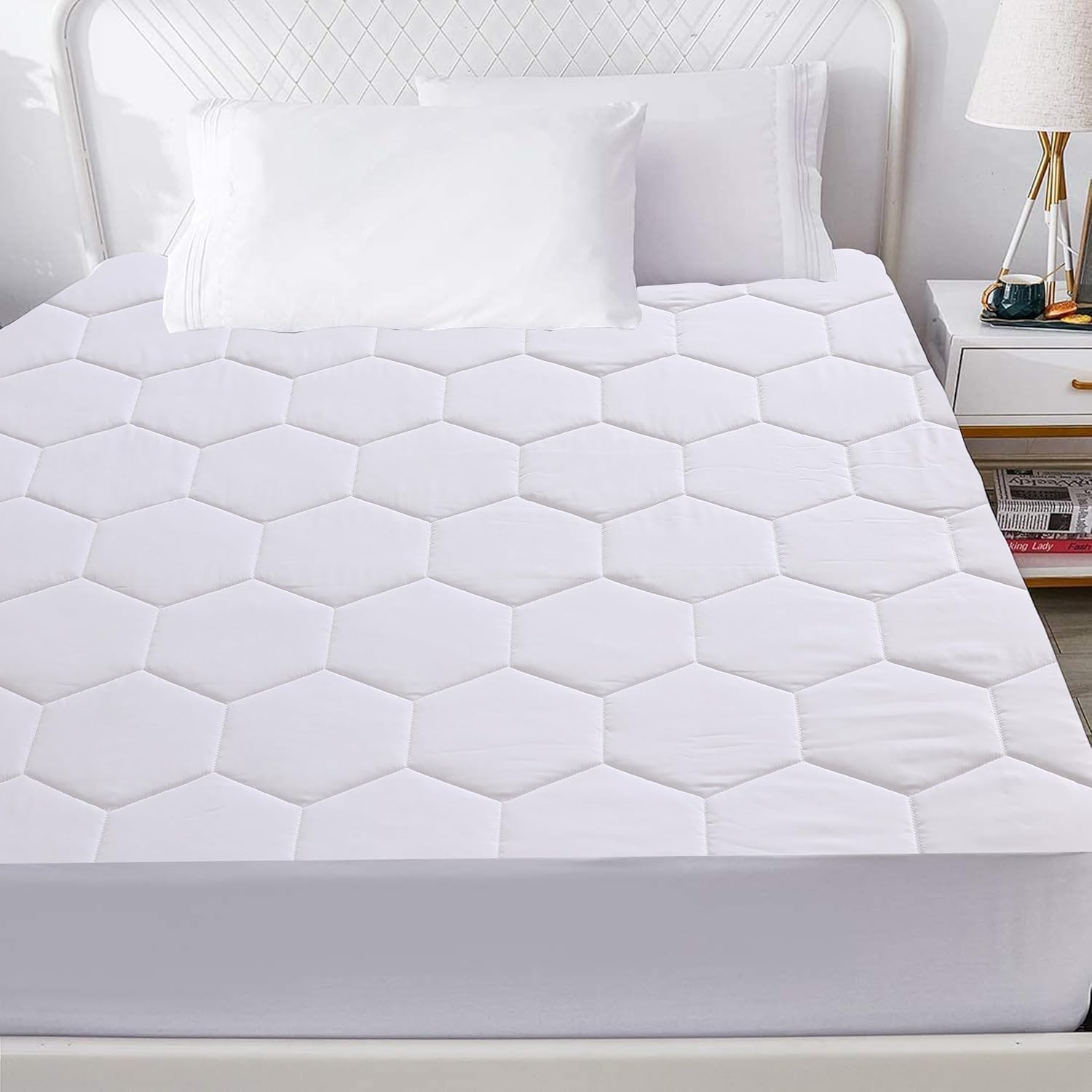 High-Quality Quilted Mattress Protector, Special Hypoallergenic Mattress Cover,...