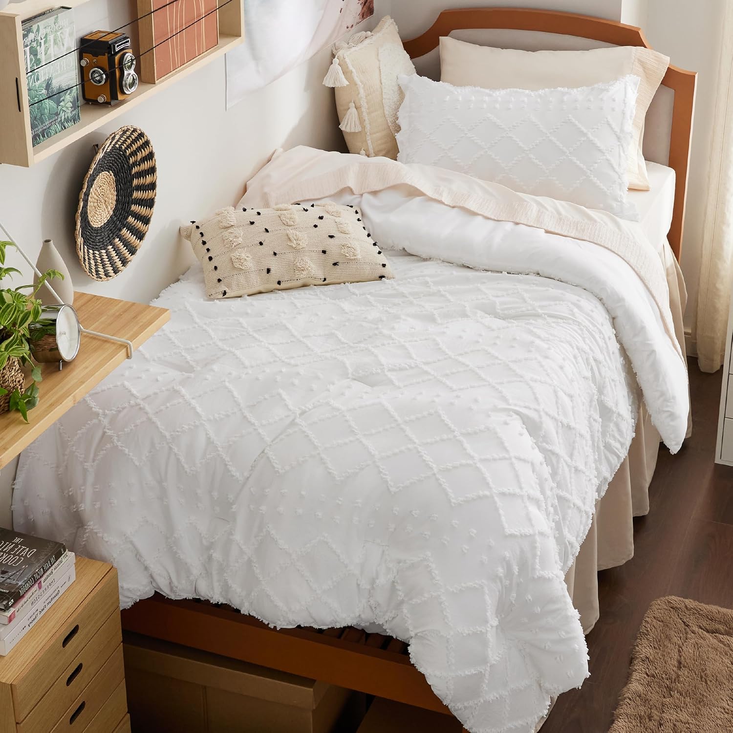 Bedsure Twin Comforter Set - White Boho Twin Comforter, Shabby Chic Dorm Bedding...