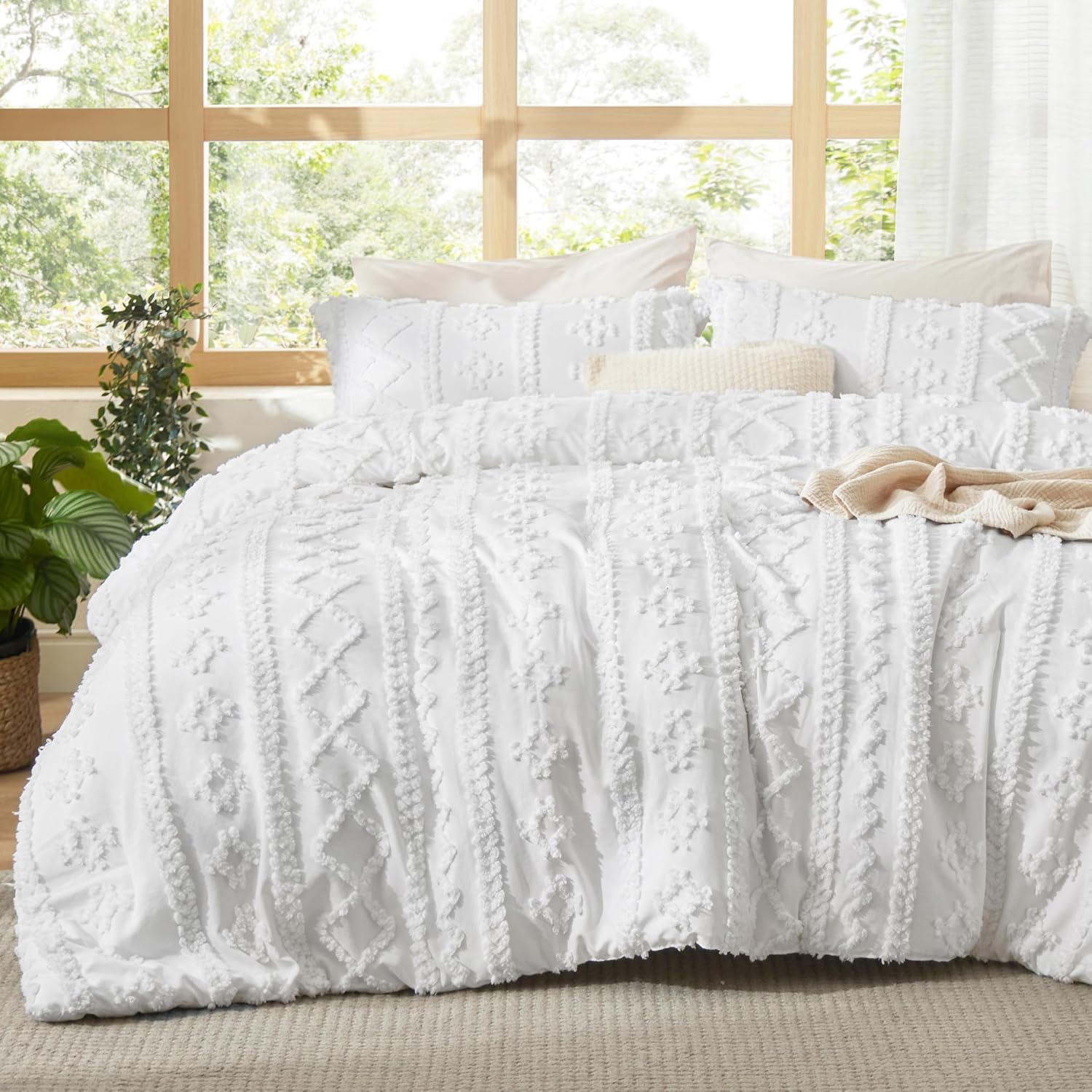 Elegant Bedsure Tufted Boho Comforter Set, Special Oversized King Boho Bed Set,...