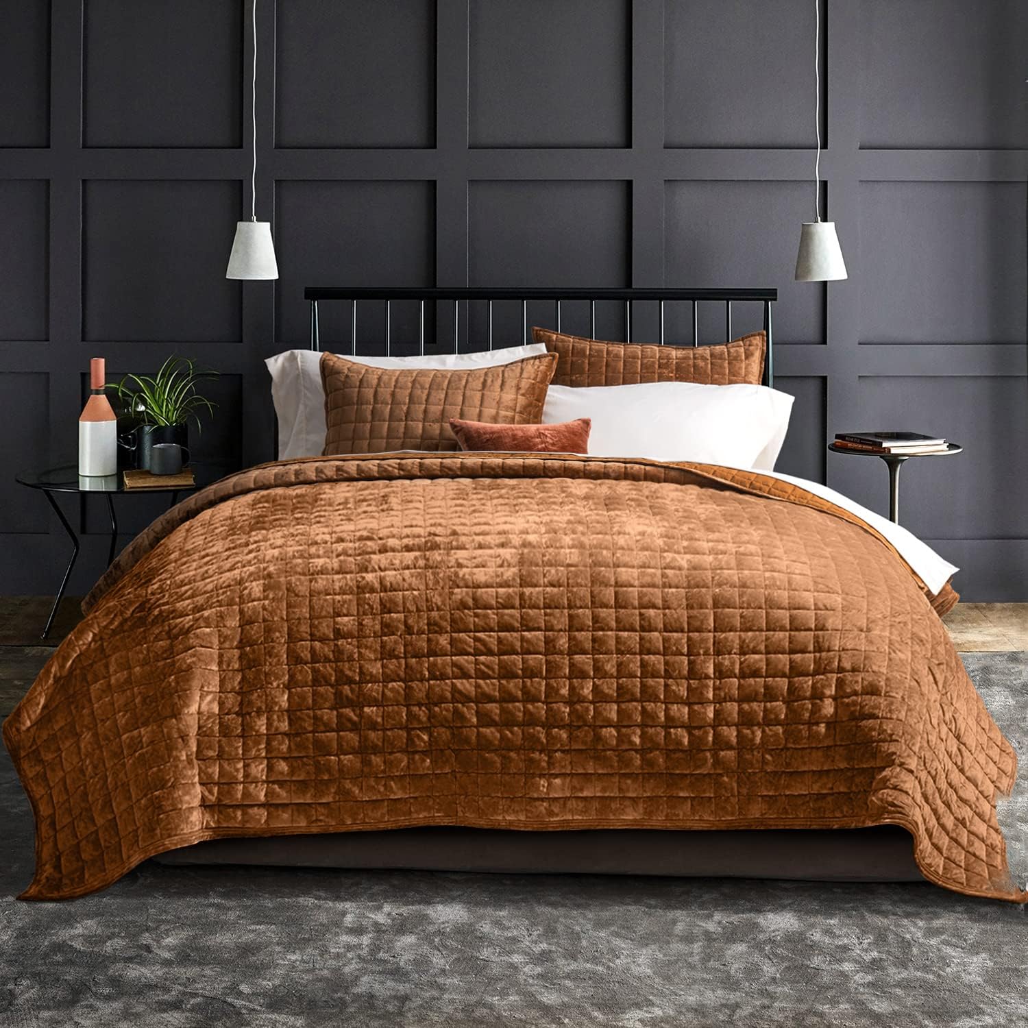 Premium RECYCO King Size Bedding Sets, Ultra Soft Luxury Velvet Quilt Set, Speci...