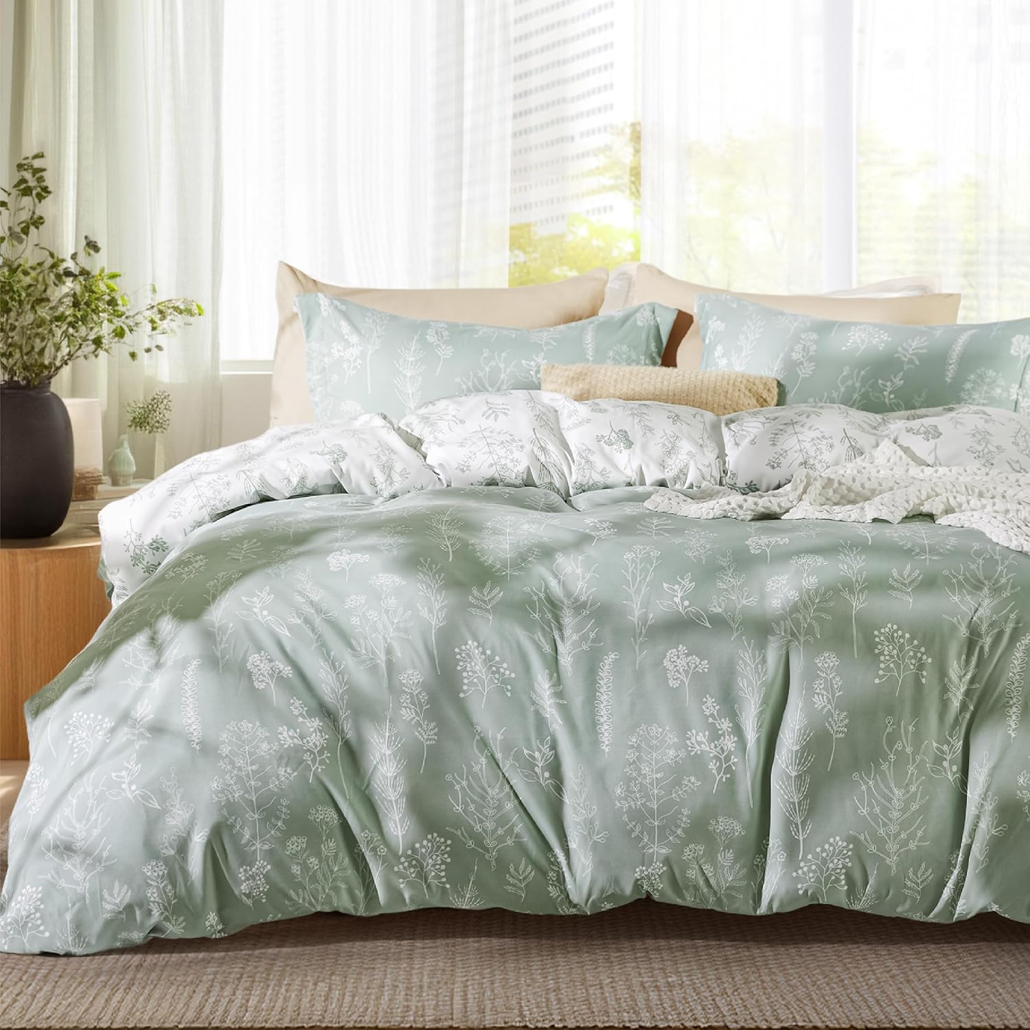 Bedsure King Comforter Set - Sage Green Bed Set, 3 Pieces Cute Floral Bedding, 1...