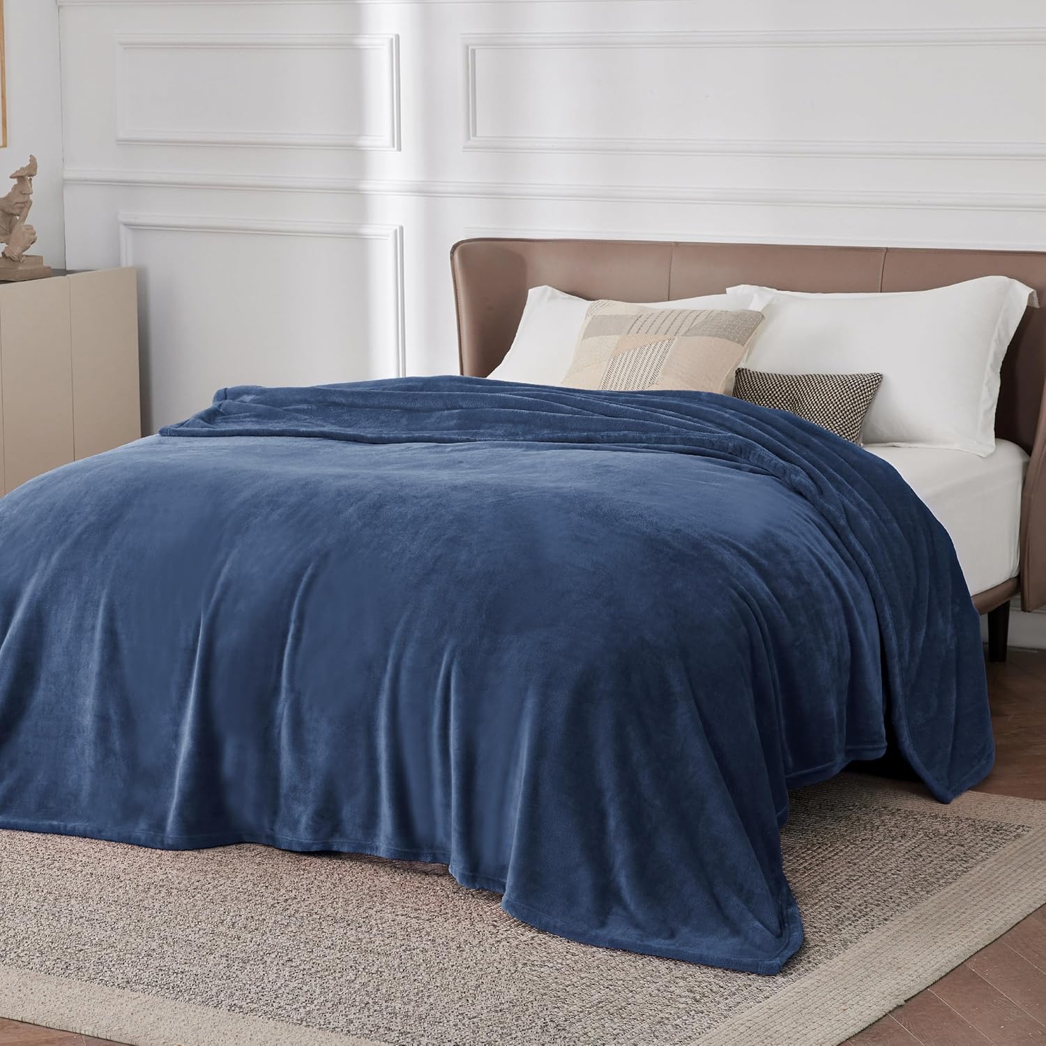 Bedsure Fleece Blanket, Special Cozy Fluffy Fleece Blanket, Warm and Soft Fleece...