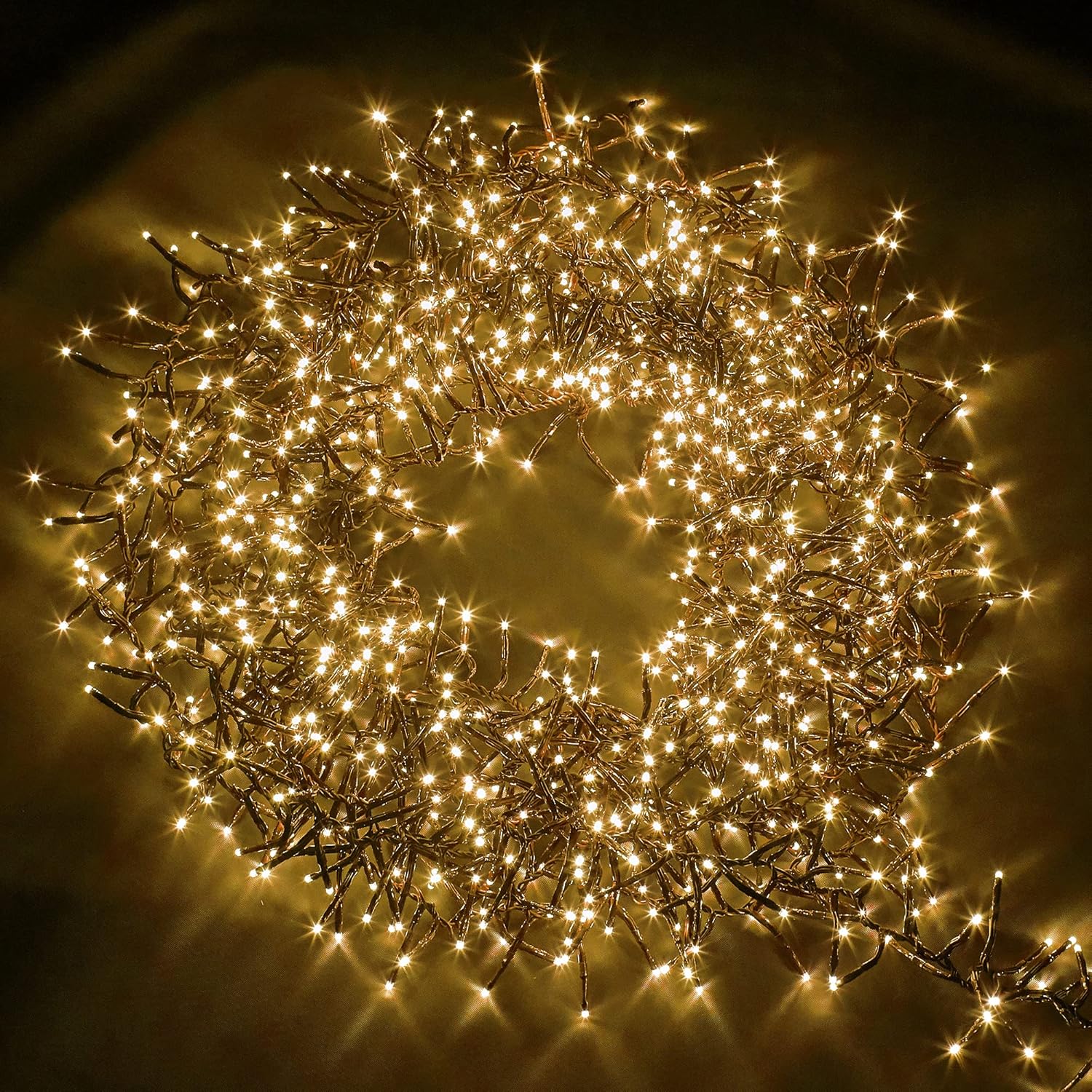 NETTA Christmas Tree Lights Cluster Lights 2000 LED - 8 Hours On Timer, 8 Light...