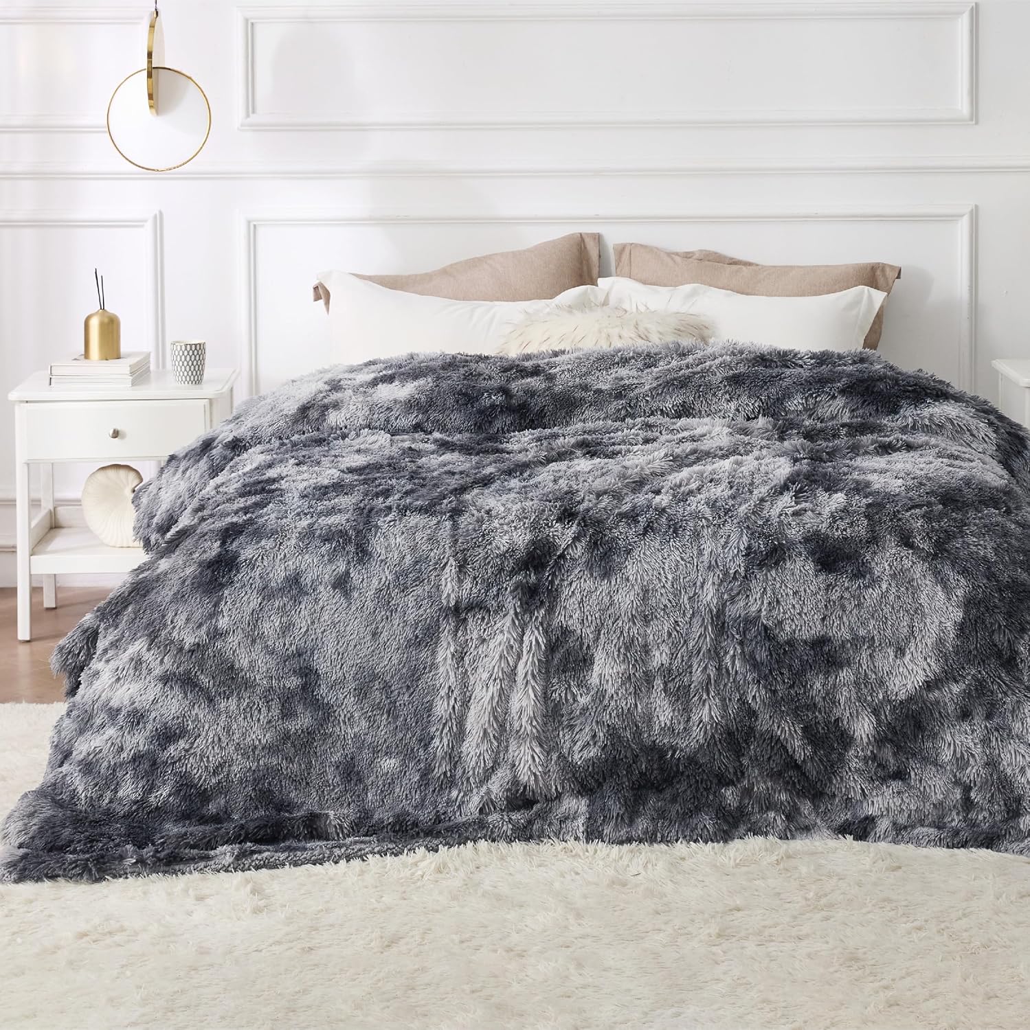 Bedsure GentleSoft Fluffy King Size Blanket for Bed, Faux Fur Fuzzy Minky Coutur...