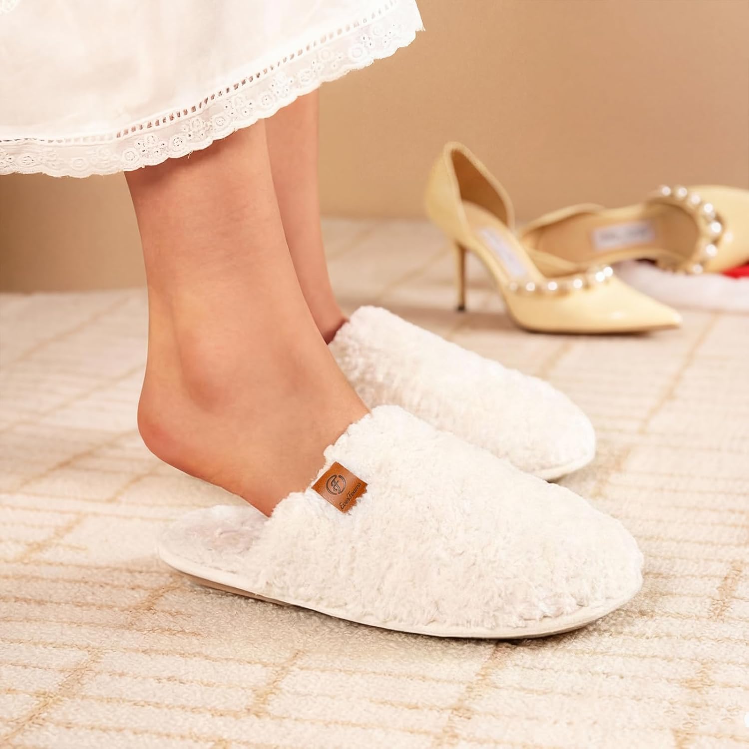 EverFoams Women's Cosy Alpine Shearling Memory Foam Slippers 7/8 UK Cream White