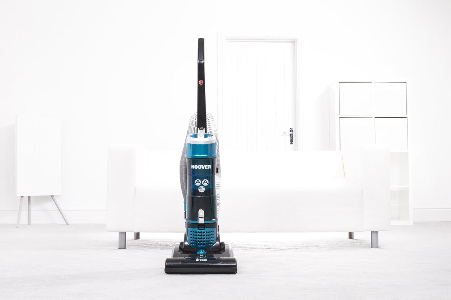 Hoover Breeze EVO Bagless Upright Vacuum Cleaner - Lightweight and Compact Desig...