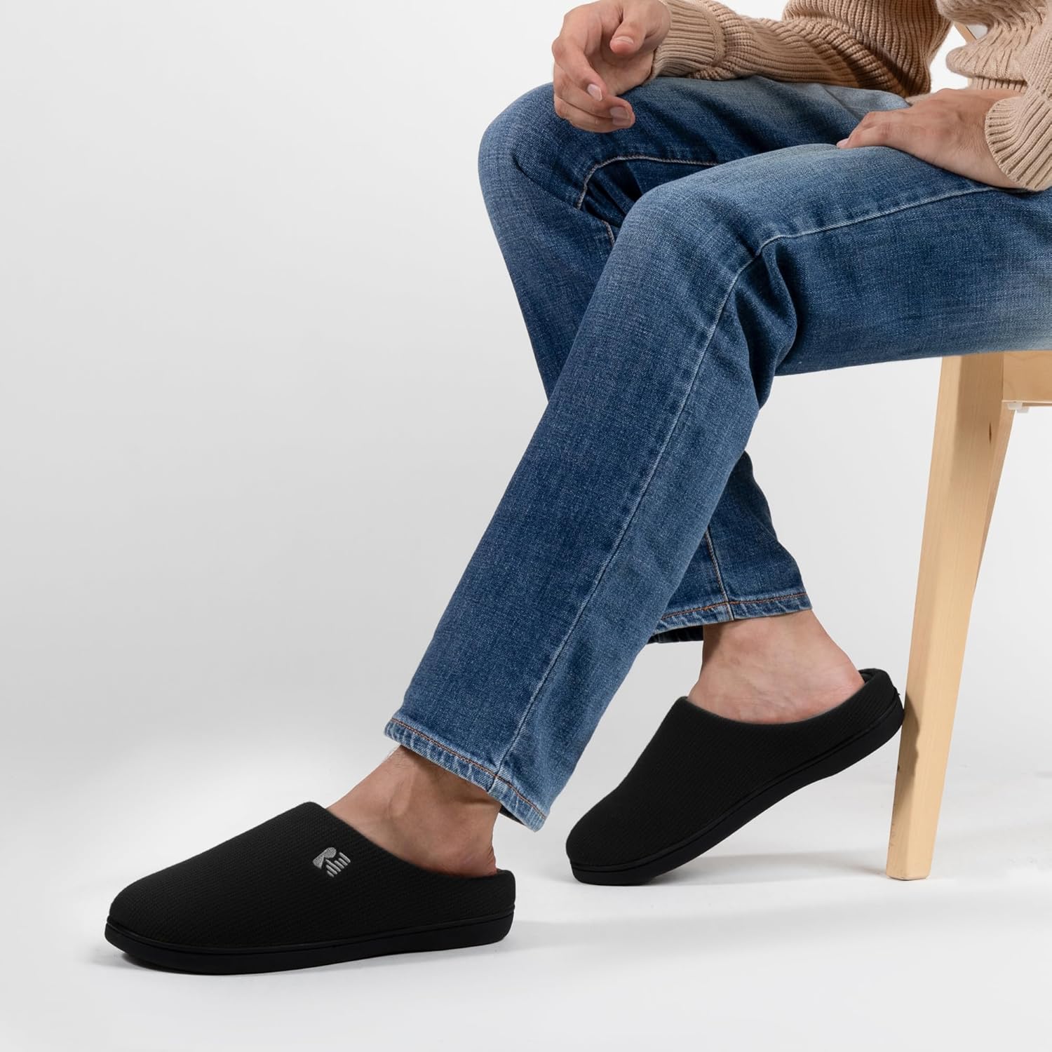 RockDove Men's Original Two-Tone Memory Foam Slipper 8/9 UK Black and Grey