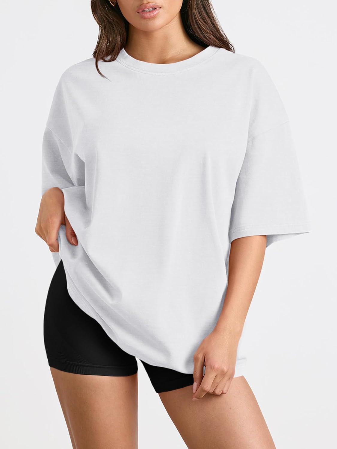 Trendy Queen Women's Oversized Tee, Comfy Fabric Loose Fit, All-Day Cozy for Gym...
