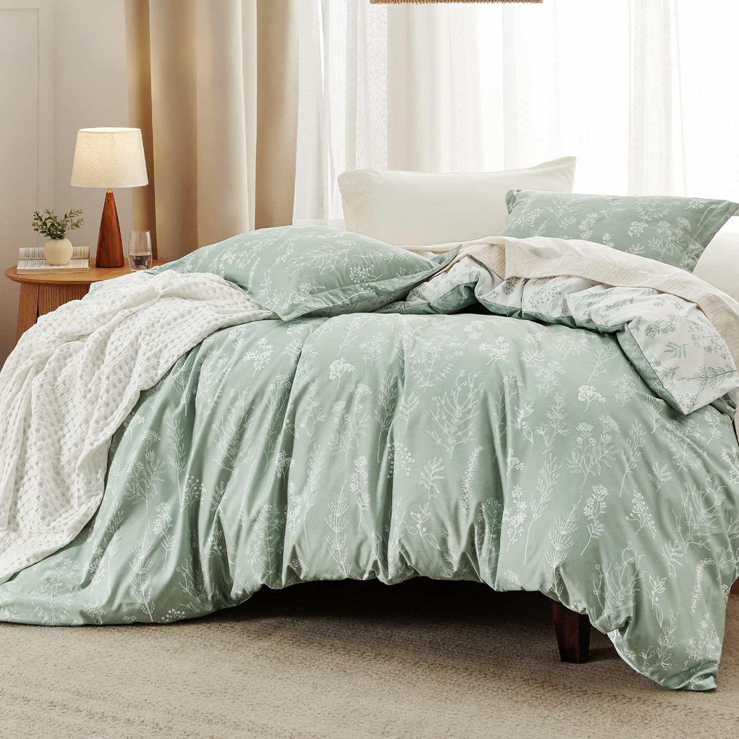 Bedsure Queen Comforter Set - Sage Green Bed Set, 3 Pieces Cute Floral Bedding,...